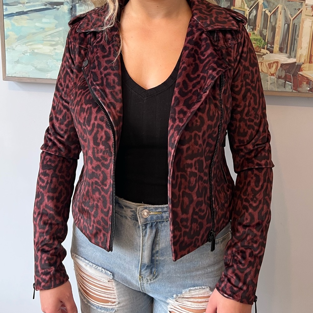 NWT BEBE Leopard-Animal Print Burgundy Black VELVET MOTO Jacket Size SMA…